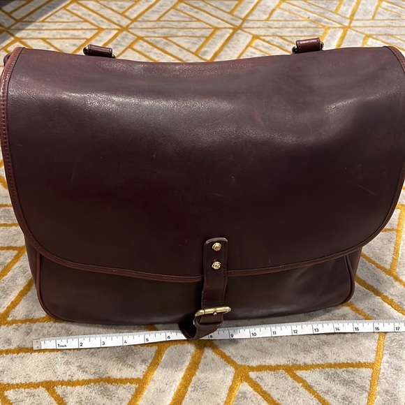 Genuine Leather Crossbody (vintage Cole Haan) - Picture 9 of 12